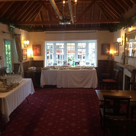 The Wheatsheaf Inn Cuckfield Екстер'єр фото