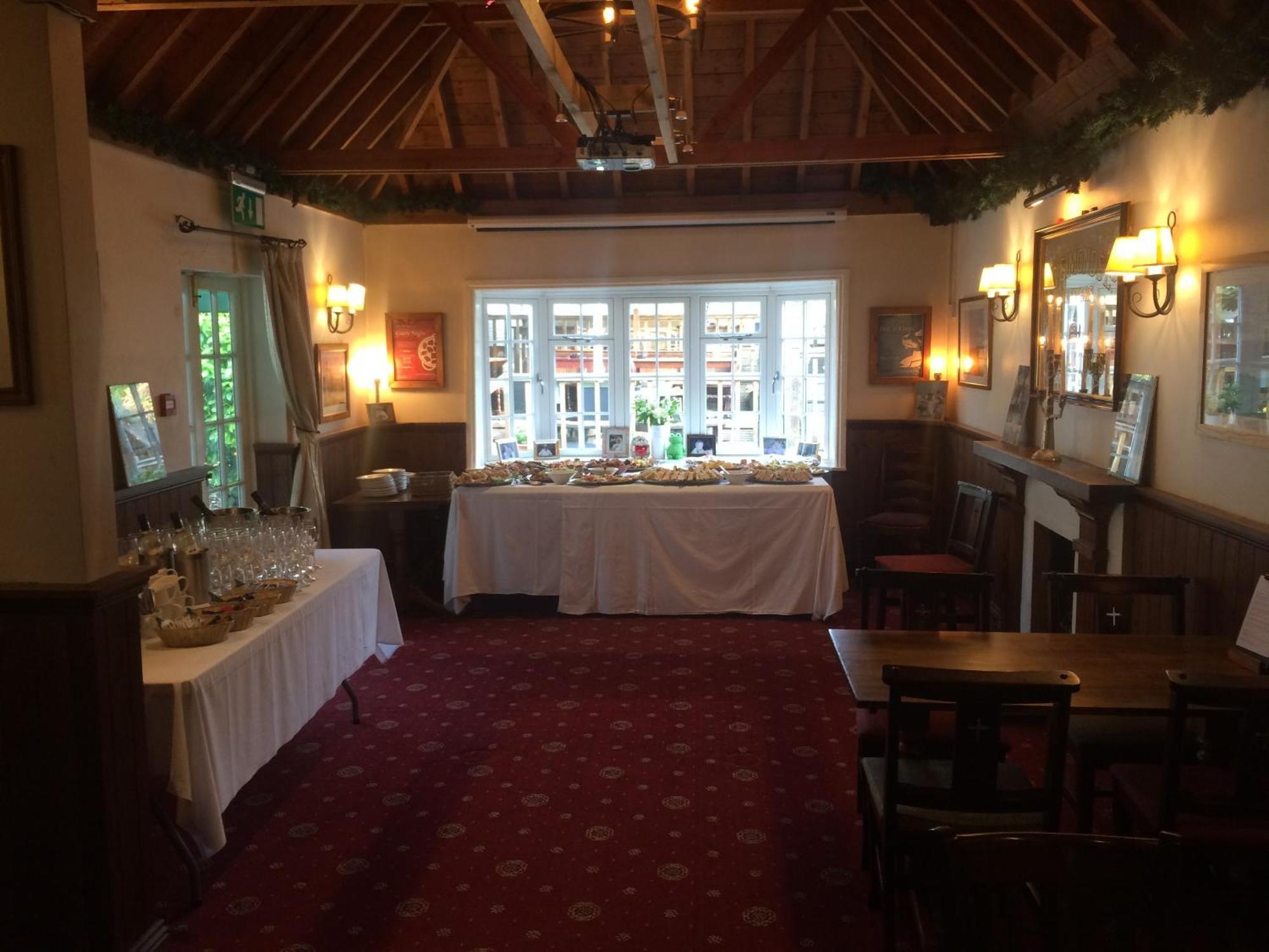 The Wheatsheaf Inn Cuckfield Екстер'єр фото